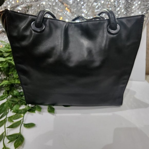 EUC AUTHENTIC Vintage Chanel Leather Tote - Picture 3 of 14